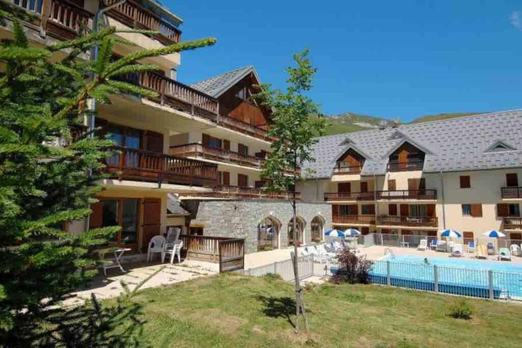 דירות Saint-Sorlin-dʼArves Logement 4/6 Personnes A La Montagne Avec Piscine מראה חיצוני תמונה