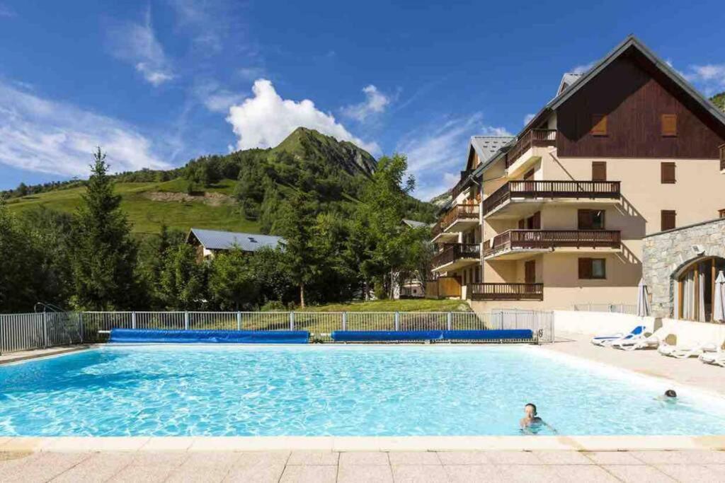 דירות Saint-Sorlin-dʼArves Logement 4/6 Personnes A La Montagne Avec Piscine מראה חיצוני תמונה